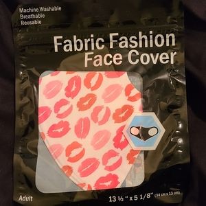 - LIPS Face Mask/Washable